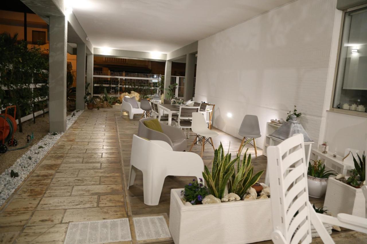 Squinzano Viro House Bed & Breakfast エクステリア 写真