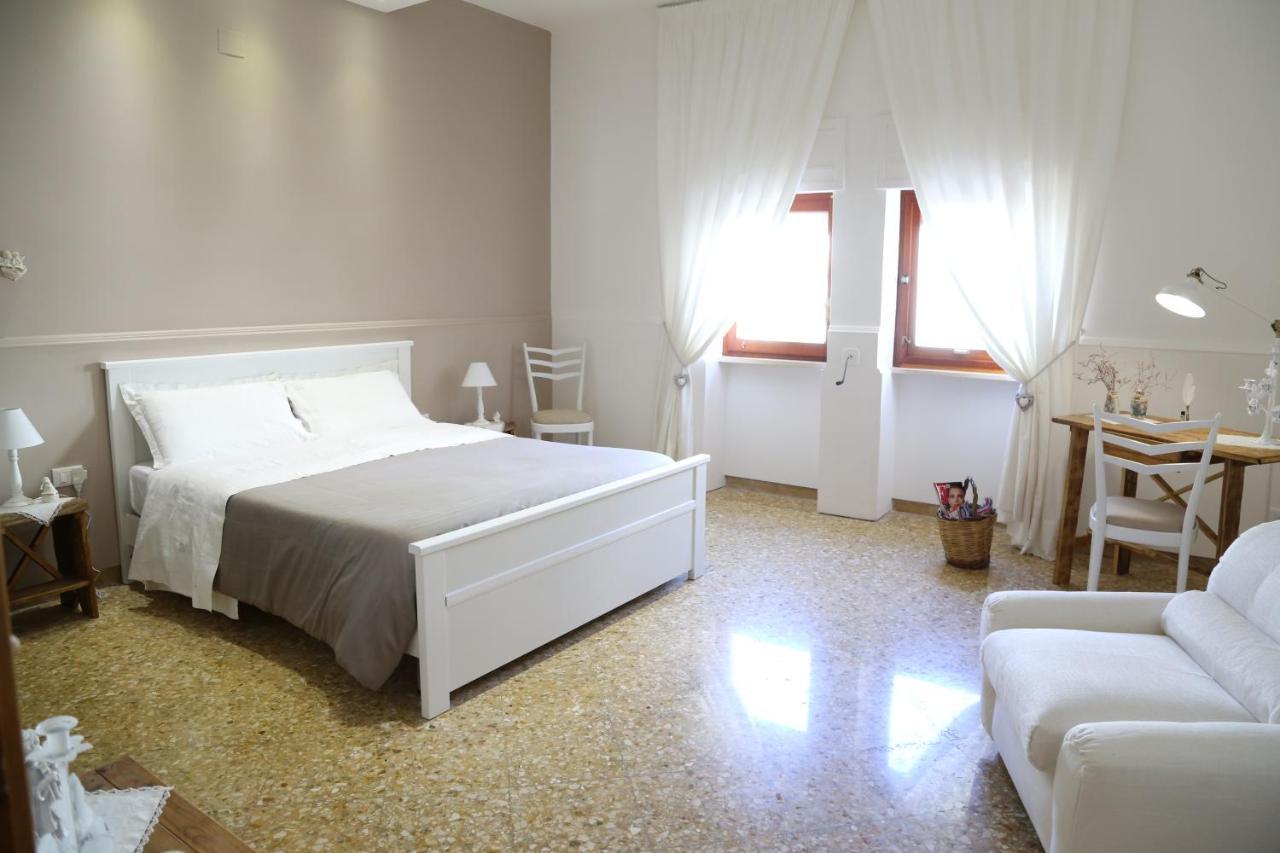 Squinzano Viro House Bed & Breakfast エクステリア 写真